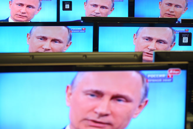 Andrei Gordeyev / VedomostiAmid government tightening its grip over media, some Russian journalists have turned propaganda into their subject of exploration — and exposure.