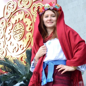 Дарья Устенко распространяет правдивые новости об Украине и распространяет украинскую культуру среди населения Китая. Фото предоставлено Дарьей Устенко/http://gazeta.ua/