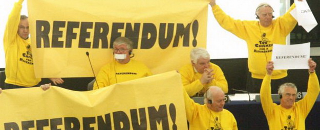 El año de 2005 ellos hicieron un referendum que paró la adopción de la Constitución de la UE. Foto hecha por BBC