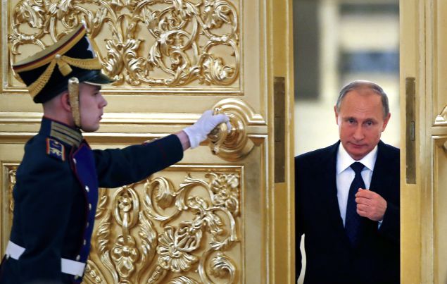 Russian President Vladimir Putin arrives for a meeting of the Presidential Council for Civil Society and Human Rights at the Kremlin in Moscow on October 1, 2015. AFP PHOTO / POOL / YURI KOCHETKOV (Photo credit should read YURI KOCHETKOV/AFP/Getty Images)