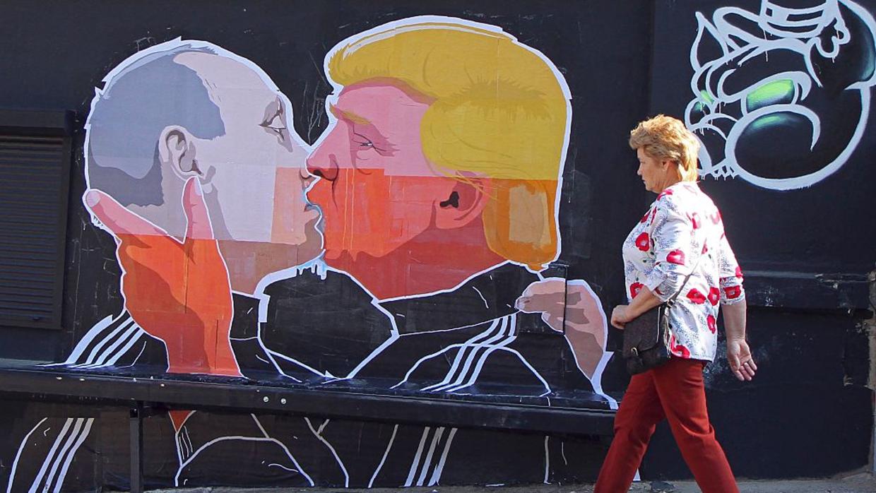 Mural de Putin y Trump en Lituania Getty Images