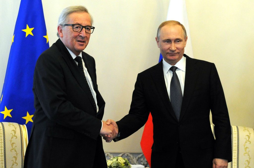 Russian President Vladimir Putin met with President of the European Commission Jean-Claude Juncker in St. Petersburg, Russia, on June 16, 2016. Credit: Kremlin.ru