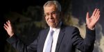 Alexander Van der Bellen supported by the Greens arrives for his final election rally ahead of Austrian preseidential election in Vienna