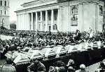 300px-Burial_ceremony_of_January_13_events_victims_in_Vilnius_(2)