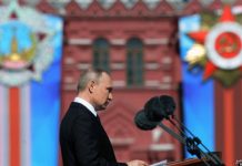 «История войны превратилась в религию». Кремль и закон «о подвиге народа при защите Отечества»