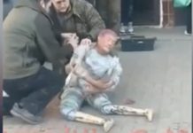 Фейк «России 24»: украинские военные обматывают манекен скотчем, чтобы выдать его за труп