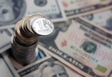 Фейк помощника Путина Максима Орешкина: курс рубля стал «абсолютно рыночным»