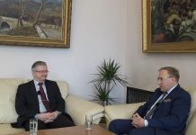 Monologi rosyjskiego ambasadora w towarzystwie „polskiego humanisty”