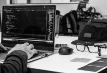 Беженцы, Зеленский и DDoS-атаки: в Google назвали основные направления кибератак РФ