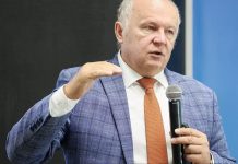 Англосаксы ради «золотого миллиарда» хотят заразить россиян вирусом бесплодия. Что рассказал молодежи замполпреда Путина