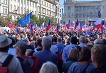 Як путінізм створює «ватників» в Європі: кремлівська пропаганда в Чехії та інших країнах регіону