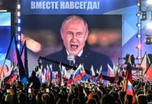 Культурный фронт: как из эфира и со сцены в России пропали слова «война» и «мир»