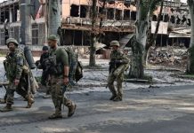 «Россия проигрывает битву за битвой, но она не проиграла войну», пишет французская газета. «Положение ВСУ плачевно», переводит РИА «Новости»