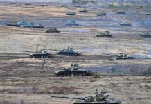 Белорусский оппозиционер Павел Латушко рассказал, как пропаганда готовит белорусов к вступлению в войну против Украины