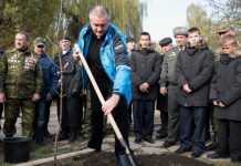 Аксьонов на річницю вторгнення вже риє окопи: дайджест пропаганди за 22 лютого