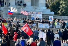 Rus Medyası “Washington’da Ukraynalı Nazilere Desteğe Karşı Kitlesel bir Protesto” Hakkında Konuştu. Mitingi Düzenleyen Kişileri Amerikan Neo-nazilere Bağlı