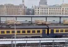 Фейк Дмитрия Киселева: в Латвии заметили состав с американскими гаубицами и БМП, направляющийся в Украину