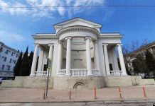 Subvenciones para los suyos: Moscú inyecta dinero a Crimea para propaganda rusa