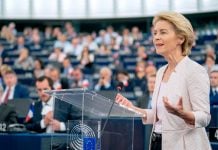 «Ось Земли смещается по велению Москвы»? Захарова высмеяла заявление фон дер Ляйен, которого та не делала