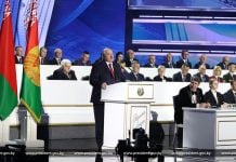 Лукашенко, запутавшись в географии Беларуси, объявил, что оппозиция собирается захватить власть в одном районе и ввести туда войска НАТО