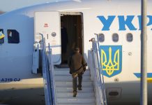 Фейк кремлевских СМИ: из-за наступления российских войск Зеленский готовится бежать за границу