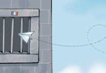 Москва робить ведмежу послугу «французькому бранцю»: дайджест пропаганди за 26 серпня