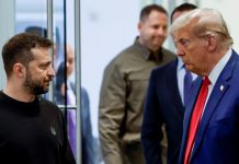 «Не надто успішний комік умовив США витратити $350 млрд». 5 фейків Трампа про Зеленського