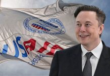 Ілон Маск у своїй критиці USAID спирається на фейки, які поширює російська та китайська пропаганда, і «міркування» нейромережі.