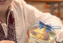 „Hura! Wakacje!”, czyli instrukcja przetrwania w pudełku po cukierkach