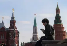 Kremlin Throttles the Internet
